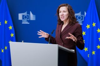 Ροξάνα Μινζάτου, Ευρωπαία επίτροπος